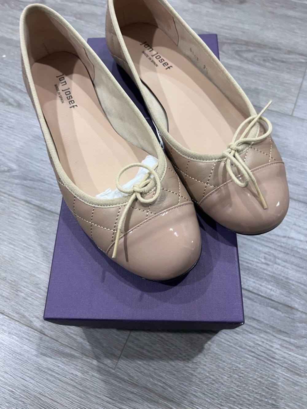 Jon josef made in Spain leather Beige Quilted Bow Ballet Flats